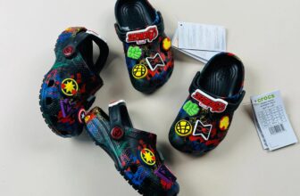 [🆕🇻🇳] À ơi baby – Đồ em bé, Đồ trẻ em 🧑‍🧒❤️️👶⭐️  Sục crocs họa tiết Avenger cho bé trai kèm sticker như  hình
Dép đi êm chân,mặt đế chất liệu da chống ra mồ hôi chân, khử mùi, khô thoáng
Phù hợp cho bé đ , shares-0✔️ , likes-0❤️️ , date-2025-03-04 16:02:25🇻🇳🇻🇳🇻🇳📰🆕