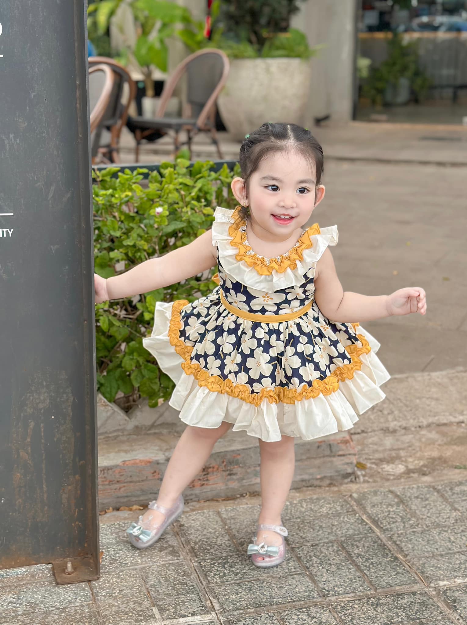 [🆕🇻🇳] Kate By Linh Nguyen – Kim Mã 😎❤️️⭐️ 𝑶𝒖𝒕𝒇𝒊𝒕 𝒇𝒐𝒓 𝒔𝒑𝒆𝒄𝒊𝒂𝒍 𝒅𝒂𝒚
Diện lên mình bộ đồ yêu thích, tô thêm chút son đỏ và xuống phố tận hưởng ngày đặc biệt dành riêng cho mình nàng nhé!Đặt hàng onl , shares-0✔️ , likes-0❤️️ , date-2025-03-08 21:35:23🇻🇳🇻🇳🇻🇳📰🆕