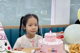 [🆕🇻🇳] Vanilla Cake Store (Chi Nhánh Hồ Chí Minh) – Tiệm bánh 🍔 Top1Food  🍜 Một chiếc em bé lên 7 nhà Vanilla .
Chúc Hàn Anh sinh nhật vui vẻ và luôn hồn nhiên
, shares-1✔️ , likes-14❤️️ , date-2025-03-02 21:50:25🇻🇳🇻🇳🇻🇳📰🆕