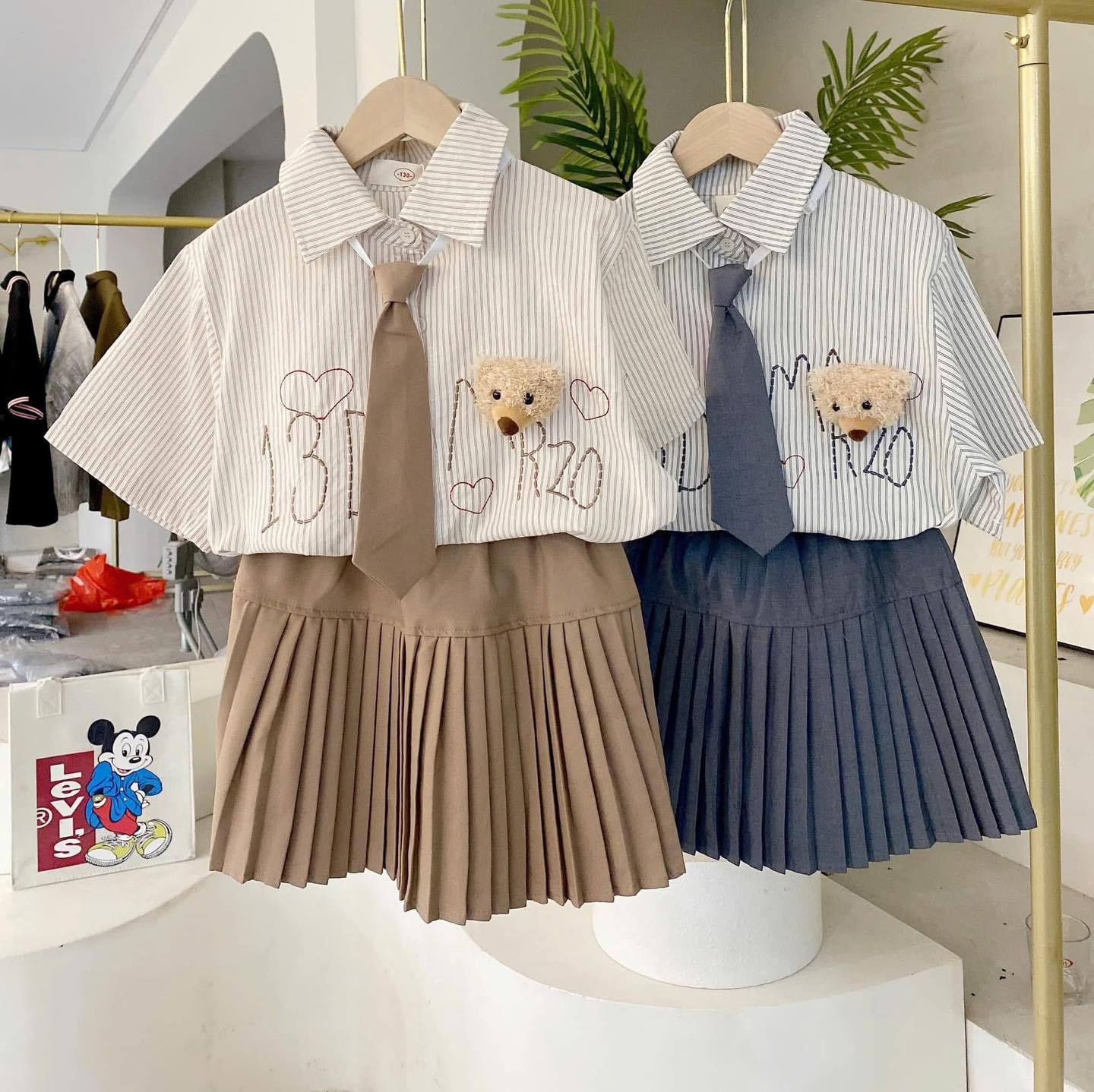 [🆕🇻🇳] MamimO Shop – Bán buôn – bán lẻ thời trang xuất khẩu trẻ em😎❤️️⭐️ Tuần mới Mamimo rất nhiều hàg mớii
Full set 13de marz hot hit #mớivề, chỉ 1 từ “xuất sắc” các bác ah, ngoài xinh hơn cả ảnh luông
Sz : 130 đến 170
Pr : 3  , shares-0✔️ , likes-5❤️️ , date-2025-03-10 05:04:01🇻🇳🇻🇳🇻🇳📰🆕