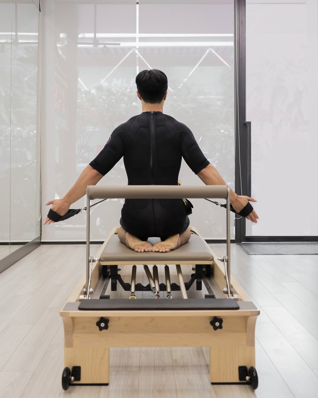 [🆕🇻🇳] 25 FIT hệ thống phòng tập công nghệ EMS Training ⛹️‍♂️ ĐAU LƯNG – “BẠN ĐỒNG HÀNH” CỦA DÂN VĂN PHÒNG“Ngồi lâu lưng mỏi ê chề
EMS x Pilates uốn về dáng ngay”Mỗi ngày trôi qua, đau lưng vẫn âm thầm gắn bó với  , shares-2✔️ , likes-17❤️️ , date-2025-03-08 03:25:04🇻🇳🇻🇳🇻🇳📰🆕