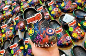 [🆕🇻🇳]  Aiko Kids – Thời Trang Cho Bé – Cửa hàng chuyên dép sục, giày lười và phụ kiện, charm gắn dép 🧑‍🧒❤️️👶⭐️ Dép crocs Marvel đế mềm, êm chân cho bé – Hàng chính hãng* THÔNG TIN SẢN PHẨM:
– Phù hợp cho trẻ em từ 2 tuổi trở lên
– Dây quai gót xoay
– Đặc điểm: Nhẹ , shares-0✔️ , likes-0❤️️ , date-2025-03-07 21:49:49🇻🇳🇻🇳🇻🇳📰🆕