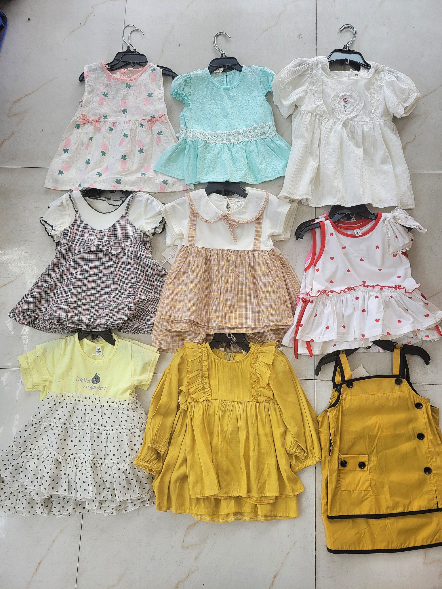 [🆕🇻🇳] Bibo shop-thời trang cho bé 🧑‍🧒❤️️👶⭐️ Các mẫu đầm nhí hàng quảng châu
Size 6-12kg
Sl cái em ghi trên từng mẫu
Ai lấy mẫu nào đánh dấu vào hình nhé
, shares-0✔️ , likes-2❤️️ , date-2025-03-07 18:06:49🇻🇳🇻🇳🇻🇳📰🆕