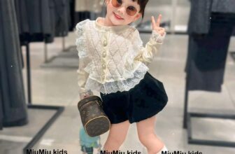 [🆕🇻🇳]  MiuMiu Kids – Đồ trẻ em 🧑‍🧒❤️️👶⭐️ 𝐀𝐋𝐈𝐂𝐄 𝐃𝐑𝐄𝐒𝐒 |
Nàng công chúa nhỏ hoạt bát xinh xắn và đáng yêu trong set công chúa, thiết kế dịu dàng nữ tính nhà MiuMiu
Con yêu thỏa sức làm điều mình th , shares-0✔️ , likes-4❤️️ , date-2025-03-08 00:17:51🇻🇳🇻🇳🇻🇳📰🆕