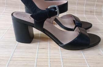 [???] Giày xuất khẩu, giày trẻ em xuất khẩu, giày xuất khẩu nam nữ  ? Top1Fashion ?  Sandal nữ
Size 36.5, 38, 38.5, 39
Gót trụ mang chắc chân
Mang rất êm và thoải mái
, shares-0✔️ , likes-1❤️️ , date-2025-03-10 17:35:12????????
