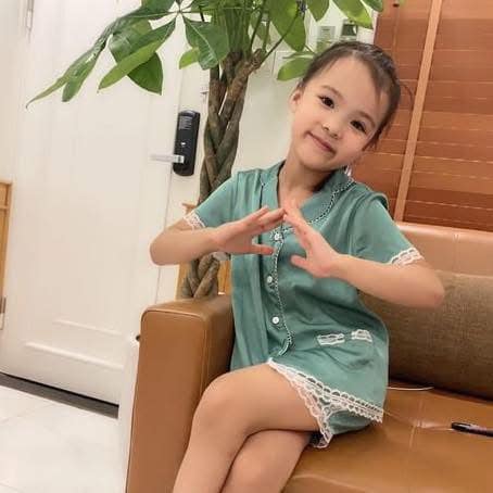 [🆕🇻🇳] Quần Áo Bé Gái 137Kids – Quần áo bé gái cao cấp chất lượng 🧑‍🧒❤️️👶⭐️ 𝐅𝐄𝐄𝐃𝐁𝐀𝐂𝐊
Cảm ơn feedback cho set pijama lụa cao cấp mà ba mẹ gửi về cho 137KIDS
Ba mẹ đừng ngần ngại gửi ảnh feedback cũng như review lại với 137KIDS nhữn , shares-0✔️ , likes-0❤️️ , date-2025-03-11 15:34:38🇻🇳🇻🇳🇻🇳📰🆕