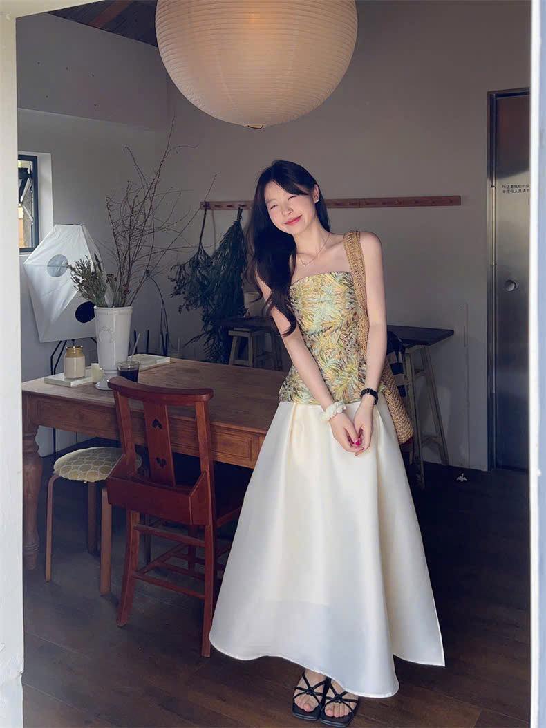 [🆕🇻🇳] Ngân – Chuyên sỉ hàng VNXK – KHO SỈ HÀNG VNXK SẴN TẬN XƯỞNG 👕 Top1Fashion 👗  SET ÁO CÚP HOA VĂN VÀNG MIX CV DÀI 2121
Gồm : áo cúp + cv xòe
Freesize
Lẻ #275k•••••••••••••••••♡•••••••••••••••••
Tuyển sỉ từ 5sp:
Join group sỉ#tho , shares-0✔️ , likes-0❤️️ , date-2025-03-10 06:34:34🇻🇳🇻🇳🇻🇳📰🆕