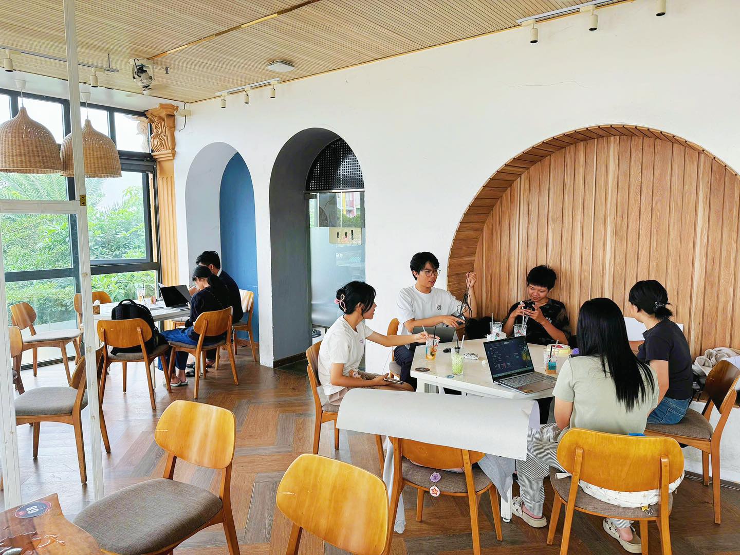 [☕️🇻🇳] B.O.B Coffee 🥤 Top1Coffee ☕️ Vừa học vừa chill thế này chỉ có thể là 𝐁.𝐎.𝐁𝐞𝐫𝐬 thôi
Bạn muốn tìm một không gian học tập, làm việc nhóm lý tưởng? Hãy đến B.O. , shares-0✔️ , likes-10❤️️ , date-2025-03-12 13:30:51🇻🇳🇻🇳🇻🇳📰🆕