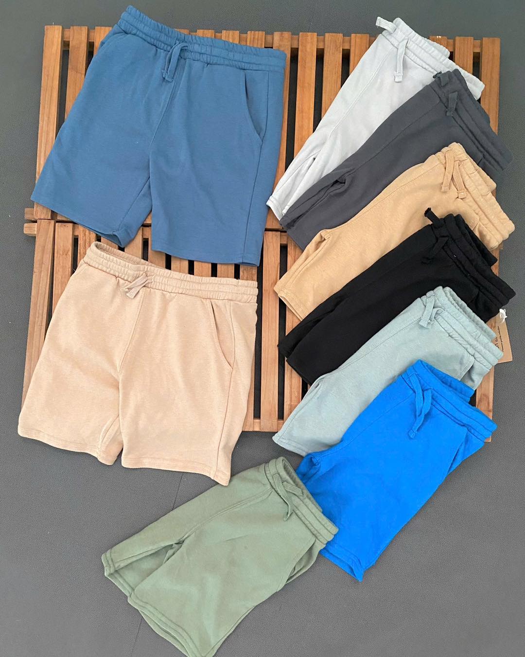 [🆕🇻🇳]  BIN’S HOUSE Chuyên Sỉ & Lẻ Hàng Hiệu Xuất Dư Trẻ Em 😎❤️️⭐️ hàng mới về
quần short bé trai hiệu Stitch & Stone xịn
-sixe 4/5y -14y ( tương đương 3y-12y )
– Quần cotton da cá đẹp nhiều màu dễ bán, có lưng thun c , shares-0✔️ , likes-0❤️️ , date-2025-03-12 17:09:08🇻🇳🇻🇳🇻🇳📰🆕