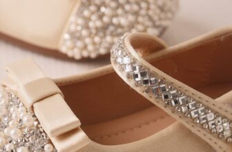 [🆕🇻🇳] HEHEHIHI – Cửa hàng nhỏ bán quần áo 🧑‍🧒❤️️👶⭐️  𝐆𝐈𝐀̀𝐘 𝐍𝐆𝐎̣𝐂 𝐓𝐑𝐀𝐈 𝐁𝐄 – 𝐍𝐆𝐎̣𝐓 𝐍𝐆𝐀̀𝐎 𝐍𝐇𝐔̛ 𝐂𝐎̂𝐍𝐆 𝐂𝐇𝐔́𝐀Mẫu giày lấp lánh với tone be trung tính, dễ phối đồ, điểm nhấn là những viên ngọc trai tinh tế cùng  , shares-1✔️ , likes-9❤️️ , date-2025-03-11 19:45:02🇻🇳🇻🇳🇻🇳📰🆕