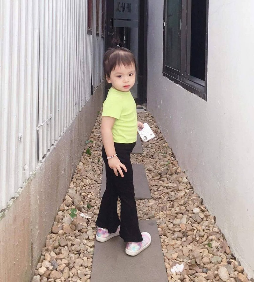 [🆕🇻🇳]  ToTo Kids – Chuyên Cung Cấp Sỉ Lẻ Thời Trang Trẻ Em Đa Dạng Mẫu Mã Kiểu Dáng,Hottrend 🧑‍🧒❤️️👶⭐️ MÊ XỈU LUNNNNN NHA
Áo crop top mix quần loe cưng xĩu lunnnMặc mát lạnh sướng cả người luônThật sự mã này bé thích mặc đi học lắm, mát, xinh mà thoải , shares-0✔️ , likes-1❤️️ , date-2025-03-14 18:18:28🇻🇳🇻🇳🇻🇳📰🆕