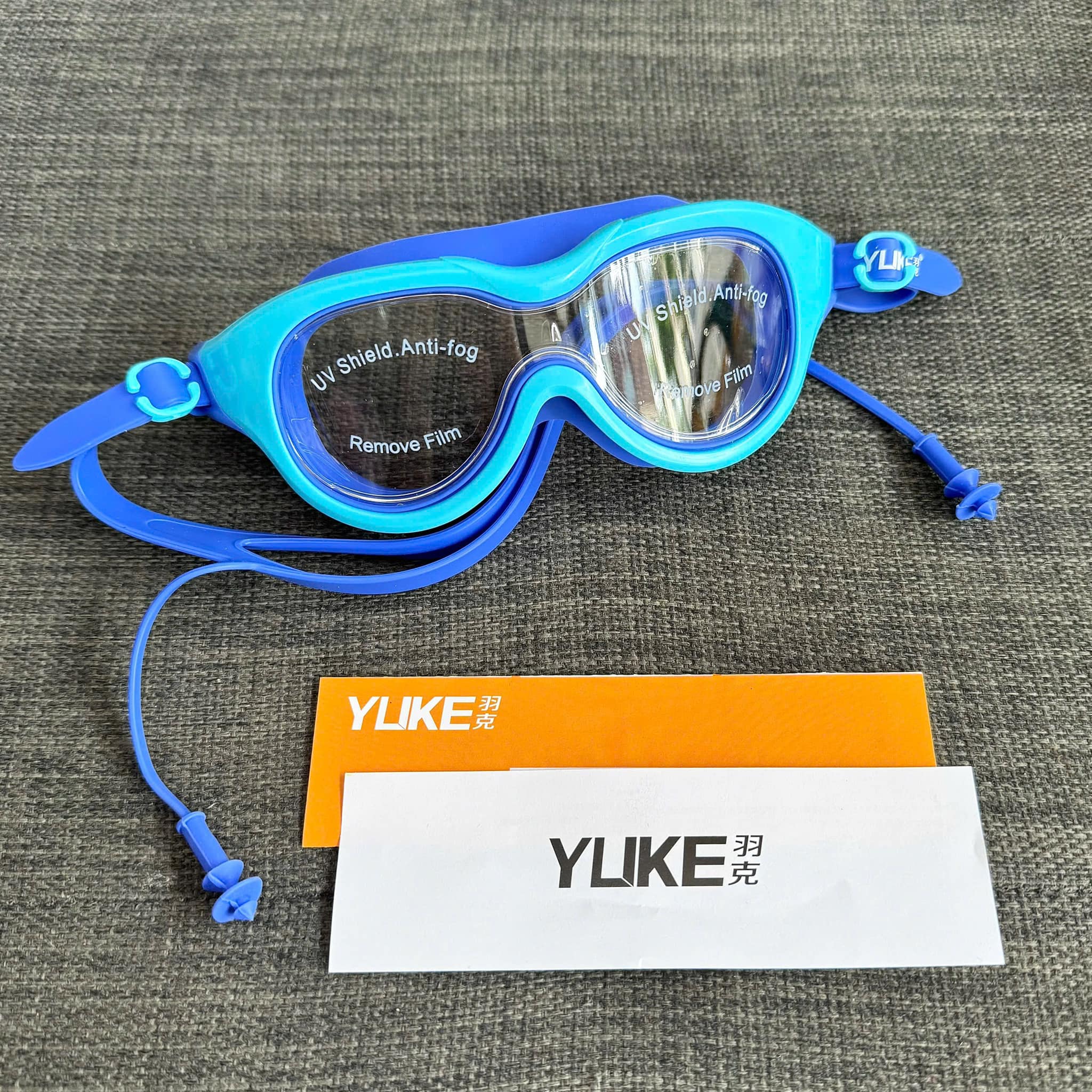 [🆕🇻🇳]  Bí Bo Shop – Cửa hàng quần áo sơ sinh & trẻ em 🧑‍🧒❤️️👶⭐️ Kính bơi cho bé.
Size 3y -12y, tăng giảm đc
Giá: #130k/ cái
Hàng sẵn ạ
——————
𝐁𝐢́ 𝐁𝐨 𝐒𝐡𝐨𝐩
𝟓𝟑 𝐓𝐡𝐨𝐚̣𝐢 𝐍𝐠𝐨̣𝐜 𝐇𝐚̂̀𝐮 𝐇𝐨𝐚̀ 𝐓𝐡𝐚̣𝐧𝐡 𝐓𝐚̂𝐧 𝐏𝐡𝐮́ 𝐇𝐂𝐌
𝐇𝐨𝐭𝐥 , shares-0✔️ , likes-0❤️️ , date-2025-03-12 03:37:13🇻🇳🇻🇳🇻🇳📰🆕