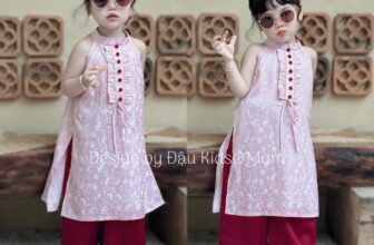 [🆕🇻🇳]  Đậu – Kids & Mom – thời trang thiết kế mẹ và bé 🧑‍🧒❤️️👶⭐️  HOT TREND 2025 – ÁO DÀI LỤA CHO BÉMẹ ơi, xu hướng Tết năm nay là những mẫu áo dài cách tân nhẹ nhàng nhưng vẫn giữ được nét truyền thống. Các hot mom  , shares-0✔️ , likes-1❤️️ , date-2025-03-11 17:25:16🇻🇳🇻🇳🇻🇳📰🆕