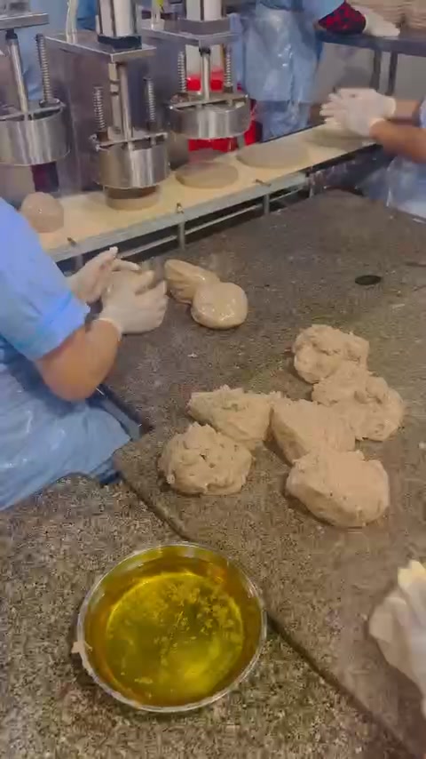 [🆕🇻🇳] Chả Cá Nha Trang sỉ lẻ sll 🍔 Top1Food  🍜 Sao cái tay các chị thoăn thoắt hehe
Zalo 093738 2489 , shares-0✔️ , likes-3❤️️ , date-2025-03-02 18:20:37🇻🇳🇻🇳🇻🇳📰🆕