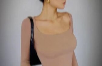 [???] Anna Store 1  ? Top1Fashion ?  CHỊ EM MUA VÁY ÁO THỜI TRANG NỮ BODY  TẠI ĐÂY:#Annastore #Annastore365 #vayxinh #vaybody #vaynuthoitrang #vaymaxi #maxibody
#vaythoitrang #vaydep #trendy , shares-0✔️ , likes-0❤️️ , date-2025-03-14 05:30:07????????