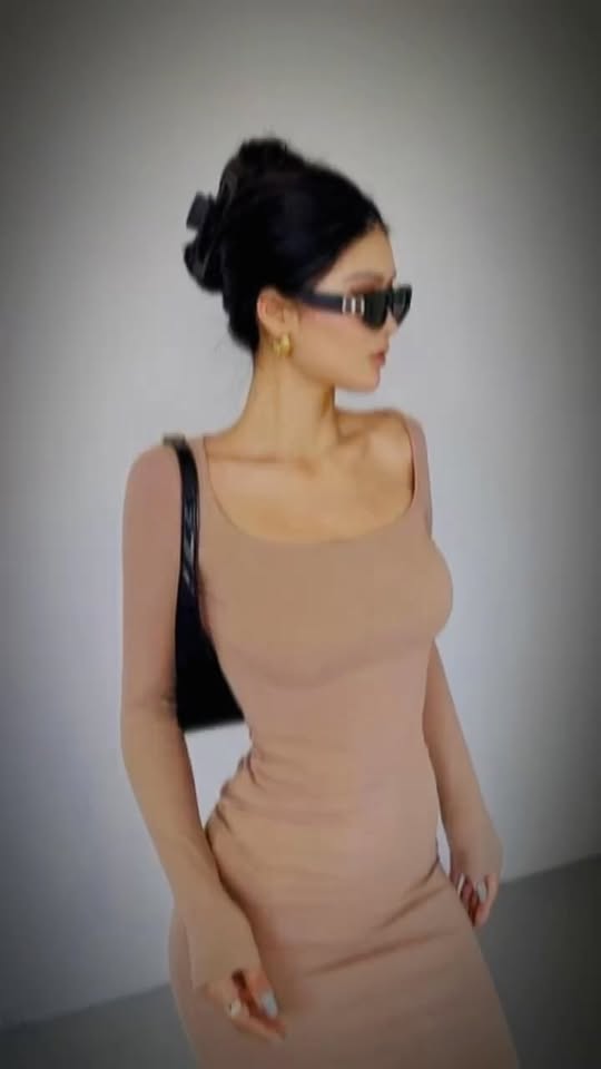 [???] Anna Store 1  ? Top1Fashion ?  CHỊ EM MUA VÁY ÁO THỜI TRANG NỮ BODY  TẠI ĐÂY:

#Annastore #Annastore365 #vayxinh #vaybody #vaynuthoitrang #vaymaxi #maxibody
#vaythoitrang #vaydep #trendy , shares-0✔️ , likes-0❤️️ , date-2025-03-14 05:30:07????????