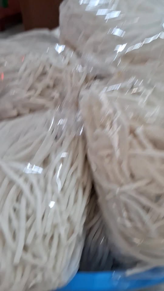 [🆕🇻🇳] Bánh lọc Huế tại Sài Gòn 🍔 Top1Food  🍜 Hôm nay e lại vào sợi bột lọc,bột gạo,bột mì tươi dùng nấu bánh canh.
Thùng chả bò,chả cua nem lụi 
Hàng mới tươi ngon e mời kh ach , shares-0✔️ , likes-3❤️️ , date-2025-03-14 02:21:28🇻🇳🇻🇳🇻🇳📰🆕