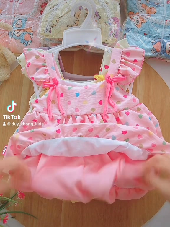 [🆕🇻🇳] Shop Bé Con – Trọn Gói Đồ Sơ Sinh – Chuyên đồ đi sinh trọn gói 🧑‍🧒❤️️👶⭐️ Quà cáp gì chưa người đẹp �
vào xem live sẵn tã sữa đồ ăn dặm giá tốt tại nhà Bé Con thôi nà , shares-0✔️ , likes-21❤️️ , date-2025-03-09 02:27:55🇻🇳🇻🇳🇻🇳📰🆕