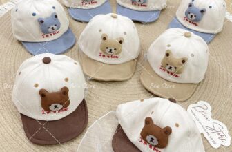 [🆕🇻🇳]  Béiu Store – Chuyên đồ mẹ và bé 🧑‍🧒❤️️👶⭐️  Thiệt sự nhiều khi ra ngoài mà con k hợp tác đeo khẩu trang thì có ẻm mũ này là cứu tinh tránh gió tránh bụi luôn . Mũ có phần dính điều chỉnh phía sau để , shares-1✔️ , likes-7❤️️ , date-2025-03-12 00:42:38🇻🇳🇻🇳🇻🇳📰🆕