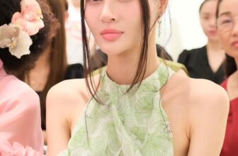 [🆕🇻🇳] My Way Outlet – Mẫu thiết kế quý phái và sang trọng 👕 Top1Fashion 👗  Tỏa sáng trong thiết kế đầm liền cổ yếm trong BST The Ginkgo Dance, Model Hương Giang với những khoảnh khắc rạng ngời, xinh đẹp và thu hút tại 𝗘𝘃𝗲𝗻𝘁 – 𝗪𝗼𝗿𝗸 , shares-0✔️ , likes-0❤️️ , date-2025-03-08 20:56:51🇻🇳🇻🇳🇻🇳📰🆕