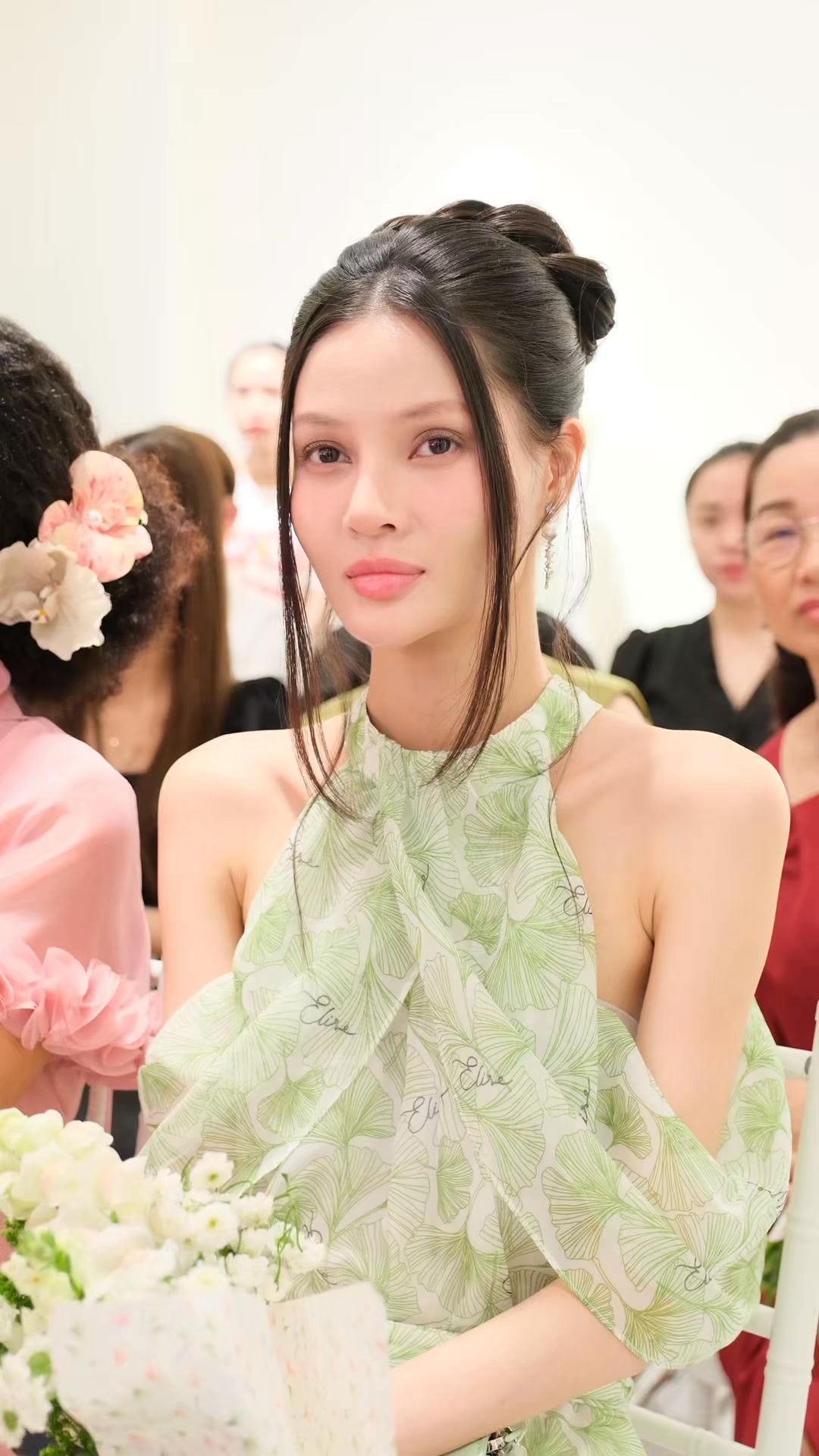 [🆕🇻🇳] My Way Outlet – Mẫu thiết kế quý phái và sang trọng 👕 Top1Fashion 👗  Tỏa sáng trong thiết kế đầm liền cổ yếm trong BST The Ginkgo Dance, Model Hương Giang với những khoảnh khắc rạng ngời, xinh đẹp và thu hút tại 𝗘𝘃𝗲𝗻𝘁 – 𝗪𝗼𝗿𝗸 , shares-0✔️ , likes-0❤️️ , date-2025-03-08 20:56:51🇻🇳🇻🇳🇻🇳📰🆕