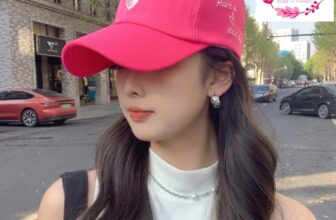 [🆕🇻🇳] Shop Bin&Bon Made in Việt Nam, Cambodia 😎❤️️⭐️  GOM MŨ LƯỠI TRAI THÊU TIM CHO MẸ VÀ BÉMũ này quá xinh lun ý, đôi lên cực năng động mà ko bị mất dáng tóc ạ.
Mang mũ này đi tập thể thao, chạy xe thì c , shares-0✔️ , likes-0❤️️ , date-2025-03-12 22:40:10🇻🇳🇻🇳🇻🇳📰🆕