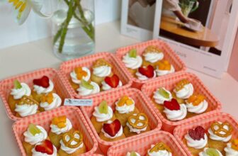 [🆕🇻🇳] Hộp giấy đựng thực phẩm, Cốc Giấy, Bát Giấy, Hộp đựng bánh sinh nhật  🎨 Top1Designs ✨  Bánh ngon thôi chưa đủ – đóng gói đẹp mắt mới là điểm cộng giữ chân khách hàng!Không chỉ giúp bảo quản bánh tốt mà còn tăng thêm giá trị thẩm mỹ, khiến  , shares-0✔️ , likes-3❤️️ , date-2025-03-14 18:17:53🇻🇳🇻🇳🇻🇳📰🆕