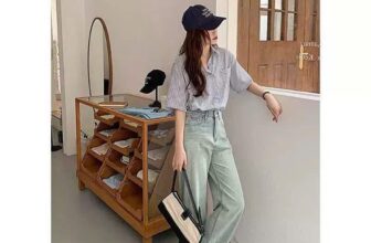 [🆕🇻🇳] Xuất Xịn Zara Mango (Jolie Shop) 👕 Top1Fashion 👗  Sơ mi po..lo chất thô đũi mềm mát, form suông nhẹ mặc cắm thùng hay buông đều rất xinh
Màu kẻ ghi nhã nhặn, basis, dễ mặc
Sz S M L
Giá 260k
, shares-0✔️ , likes-5❤️️ , date-2025-03-15 23:37:22🇻🇳🇻🇳🇻🇳📰🆕
