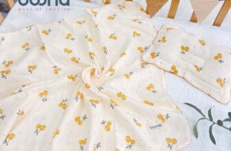 [🆕🇻🇳] Shop MẸ MƠ – THỜI TRANG TRẺ EM 🧑‍🧒❤️️👶⭐️ Khăn tắm musilin 2 lớp-kt 1mx1m ạ
hè này dùng khăn này siêu đẹp luôn nha
thấm hút tốt, mềm mịn, k xù k dão
có thể vừa làm quấn hoặc khăn tắm ạ
Giá #85k/1 k , shares-0✔️ , likes-3❤️️ , date-2025-03-13 02:05:52🇻🇳🇻🇳🇻🇳📰🆕