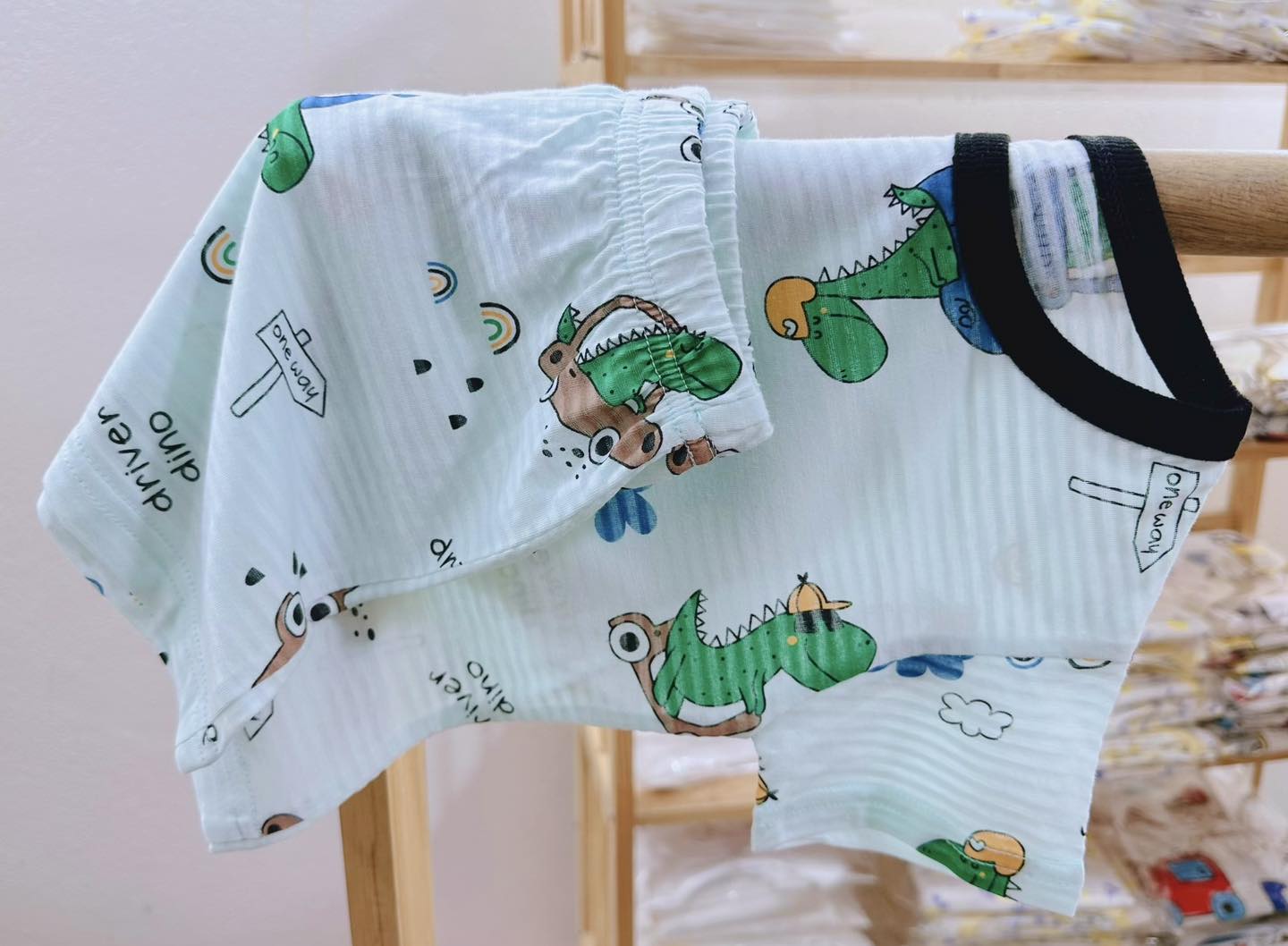 [🆕🇻🇳] Piza Mama & Kid – Chuyên giày dép – phụ kiện cần thiết cho bé 🧑‍🧒❤️️👶⭐️ ᴛʜᴜỷ ᴛɪɴʜ ᴛʜì ᴅễ ᴠỡ
Đồ ʙêɴ ᴇᴍ ᴛʜì ᴅễ ᴛʜươɴɢ
HÀNG CÓ SẴN – SHIP COD TOÀN QUỐC
, shares-1✔️ , likes-2❤️️ , date-2025-03-17 19:08:43🇻🇳🇻🇳🇻🇳📰🆕