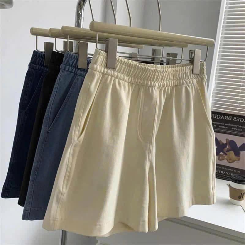 [🆕🇻🇳]  Kids House VN – Chuyên đồ Mẹ và Bé VNXK, TQXK, Cambodia 🧑‍🧒❤️️👶⭐️ QUẦN SHORT DENIM CHO NỮ #149kkk
Chất jean mềm đẹp, cạp cao tôn dáng, thiết kế lưng chun nên mặc cực kỳ dễ chịu, thoải mái
4 màu: đen- trắng- xanh đậm- xanh , shares-0✔️ , likes-2❤️️ , date-2025-03-17 17:46:36🇻🇳🇻🇳🇻🇳📰🆕