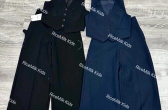 [🆕🇻🇳] RiceMilk Kids – thời trang trẻ em xuất khẩu 😎❤️️⭐️ Còn sót mấy chiếc ạ Lẻ áo: ĐEN S, ĐEN M
Xịn đét mà e chỉ dư cực kì ít. Set vest #Zar@ cho chị em. Mix chung hay mặc riêng cũng đều rất đẹp. Chất vải tây mề , shares-0✔️ , likes-1❤️️ , date-2025-03-11 22:46:23🇻🇳🇻🇳🇻🇳📰🆕