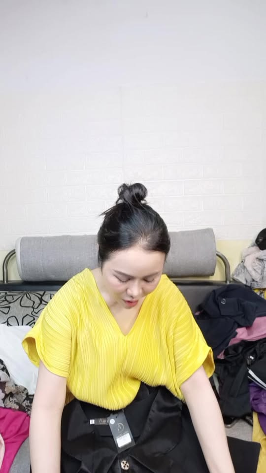 [???] VANNY – chuyên sỉ & lẻ hàng Quảng Châu, VNXK ? Top1Fashion ?  Phát trực tiếp của Vân Trần , shares-0✔️ , likes-25❤️️ , date-2025-03-10 20:20:52????????