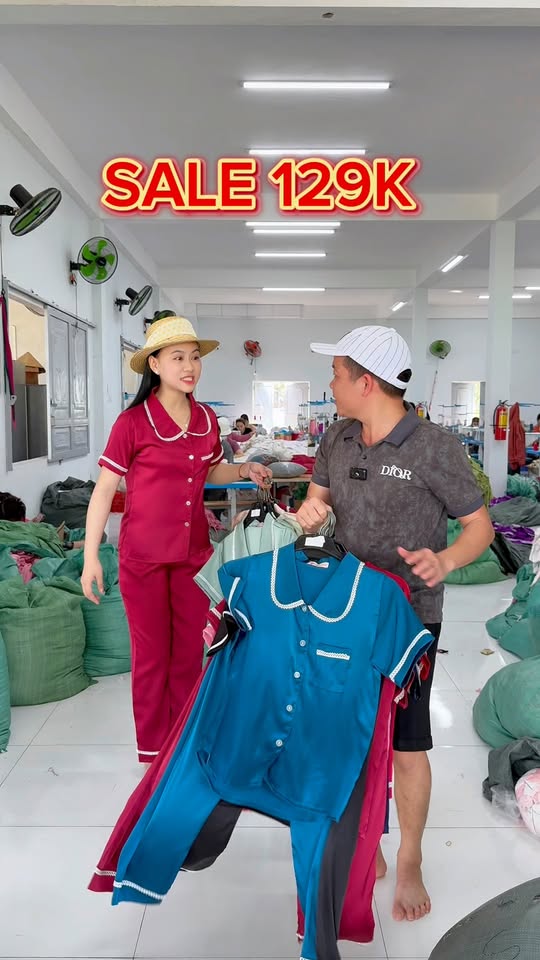 [🆕🇻🇳] Jang Store – Chuyên đồ trẻ em cao cấp 😎❤️️⭐️  Một chút hồng caro xinh xắn đáng yêu cho công chúa nhỏ đây ạ———————————————–
JangStore – Chuyên đồ trẻ em
Album Bé Trai:  , shares-0✔️ , likes-0❤️️ , date-2025-03-15 18:46:02🇻🇳🇻🇳🇻🇳📰🆕