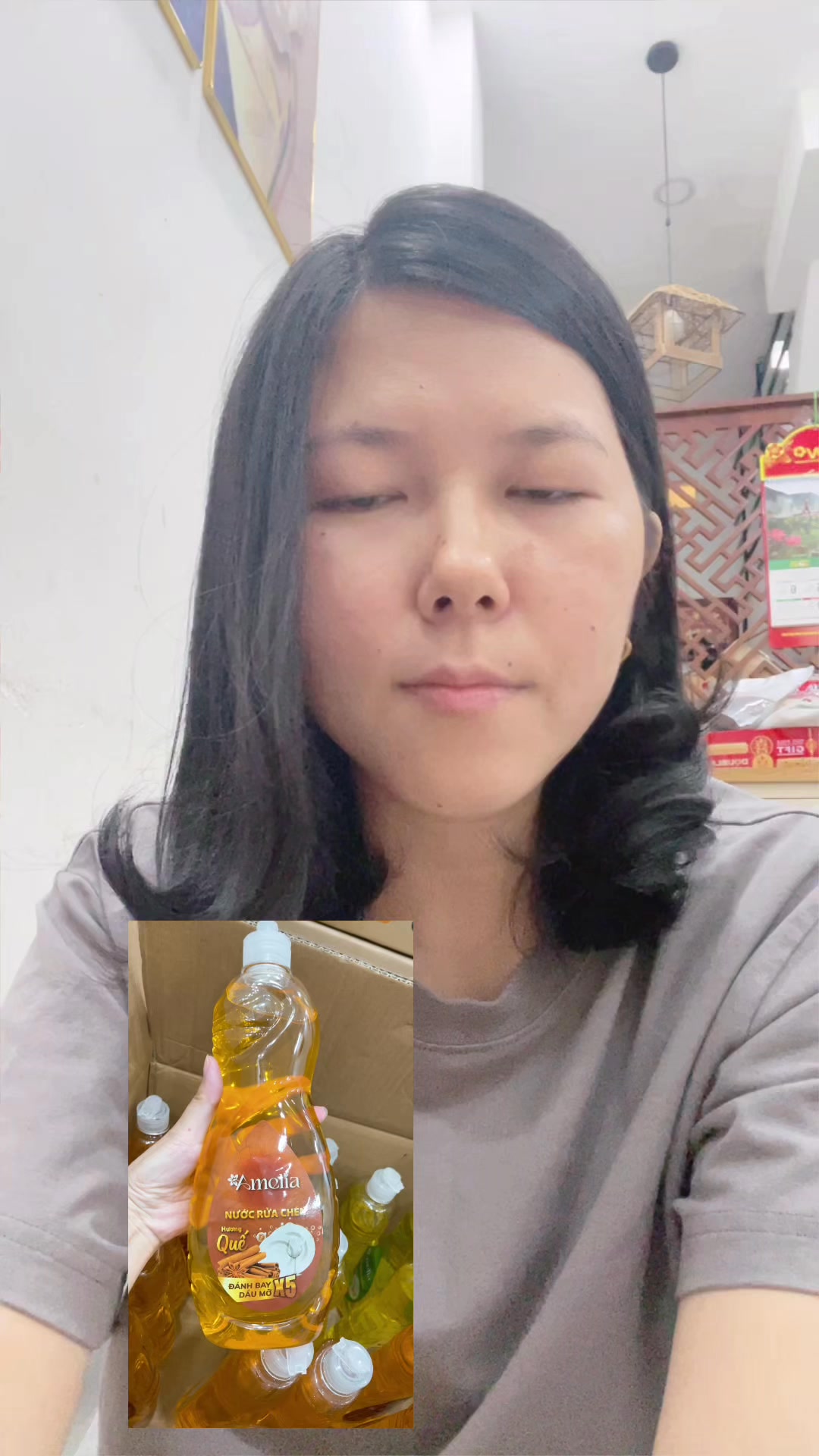 [🆕🇻🇳]  Thời trang trẻ em cao cấp- shop Yu Yu 🧑‍🧒❤️️👶⭐️ Nước rửa chén hữu cơ Amelia với  2 mùi chanh và quế ( dung tích 750ml) sạch kin kit, đánh bay các vết mở và mùi hôi tanh ! Siêu êm da tay combo 3 chai hiện , shares-0✔️ , likes-0❤️️ , date-2025-03-10 19:51:24🇻🇳🇻🇳🇻🇳📰🆕