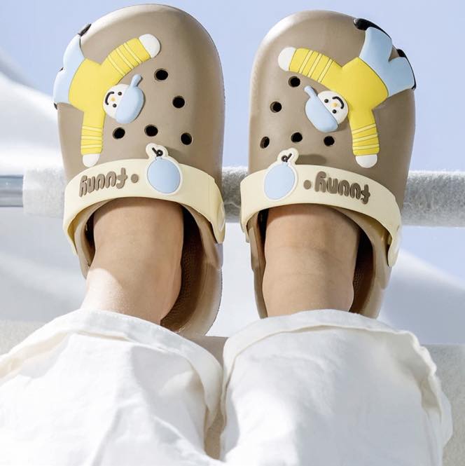 [🆕🇻🇳]  𝐀𝐥𝐯𝐢𝐧 & 𝐁𝐫𝐨𝐭𝐡𝐞𝐫 – 𝘒𝘪𝘥𝘴 𝘈𝘶𝘵𝘩𝘦𝘯𝘵𝘪𝘤 – Quần áo trẻ em nhập khẩu từ Mỹ 😎❤️️⭐️  𝗗𝗲́𝗽 𝗦𝗮𝗻𝗱𝗮𝗹 𝗦𝗶𝗲̂𝘂 𝗡𝗵𝗲̣ 𝗖𝗵𝗼 𝗕𝗲́ 𝗬𝗲̂𝘂Dép có kiểu dáng thể thao, mềm dẻo, chống trơn trượt, phù hợp cho bé mang cả trong nhà và ngoài trời.
Sự lựa chọn h , shares-1✔️ , likes-0❤️️ , date-2025-03-09 18:00:54🇻🇳🇻🇳🇻🇳📰🆕