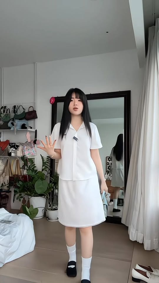 [🆕🇻🇳] 𝐌𝐚𝐢𝐬𝐨𝐧 𝐋𝐞𝐞𝐧𝐚𝐚 👕 Top1Fashion 👗  𝑯𝒐𝒂 𝑳𝒆̂ 𝑹𝒆𝒗𝒊𝒆𝒘 𝒇𝒓𝒐𝒎 𝑴𝒖𝒔𝒆 𝑲𝒉𝒂̉ 𝑨́𝒊  

Hôm nay hãy cùng cô nàng Khả Ái xem tại sao một em áo sơ mi basic như Hoa Lê lại chiếm trọn trái tim của các nàng thơ  , shares-0✔️ , likes-16❤️️ , date-2025-03-11 18:44:10🇻🇳🇻🇳🇻🇳📰🆕