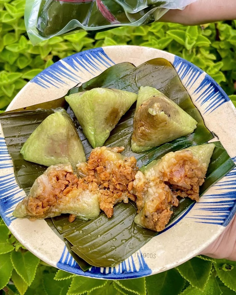 [🆕🇻🇳] Siêu Thị Hàng Tiêu Dùng – Bếp hương béo 🍔 Top1Food  🍜 Bánh ú mật miniAnh em với bánh ú mini đậu mỡ, ú mật mini nhân đậu ngào mật mía thơm ngọt, chính giữa cục mỡ béo béo nhỏ nhỏ tăng hương vịMát 5 ngày, đô , shares-0✔️ , likes-0❤️️ , date-2025-03-13 17:44:54🇻🇳🇻🇳🇻🇳📰🆕