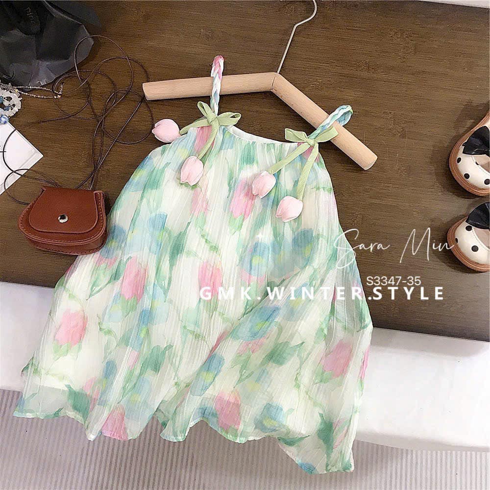 [???]  Thời trang trẻ em SamBon Kids  ?‍?❤️️?⭐️ S3347- HÀNG SẴN SHOPXinh quá các mom ơi! Đầm tơ hoa tulip  cưng quá trời luôn! Nhìn cái màu xanh đã thấy mát rồi ạ. Thiết kế váy 2s dây tết handmade quá  , shares-0✔️ , likes-0❤️️ , date-2025-03-17 16:57:44????????