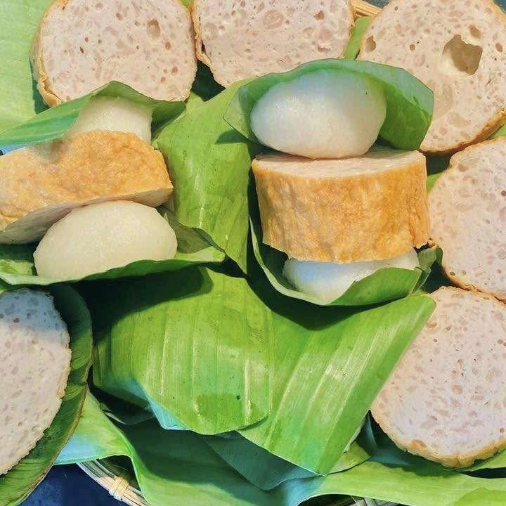 [🆕🇻🇳] BẾP – LÊ GIA – Chuyên các sản phẩm nguyên chất về ong mật 🍔 Top1Food  🍜  Bếp nhận orrder giò chả Thứ Ba (18/03)
 Bếp có hũ muối tiêu 200gr: 40k/1 hũ.
 Bếp phục vụ giò chả, bánh dày đều đặn mỗi thứ 3 và thứ 6 hàng tuần. Chả mới  , shares-0✔️ , likes-129❤️️ , date-2025-03-16 23:08:36🇻🇳🇻🇳🇻🇳📰🆕