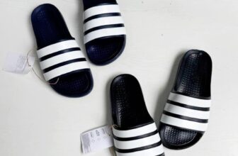 [🆕🇻🇳] Bống Kids : Quần áo trẻ em xuất xịn 🧑‍🧒❤️️👶⭐️
Hè đến các mom tặng papa đôi ADIDAS ADILETTE AQUA SLIDES ngon bổ rẻ giá nhẹ nhàng tình cảm. Cấu tạo dép đúc siêu bền. Dòng siêu nhẹ, bề mặt khô nhanh. Lớ , shares-0✔️ , likes-0❤️️ , date-2025-03-10 00:21:26🇻🇳🇻🇳🇻🇳📰🆕