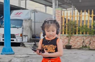 [🆕🇻🇳]  Kiều Kiều – Thời Trang Thiết Kế 🧑‍🧒❤️️👶⭐️ Khi ck thích gu con gái mặc đồ bánh bèo. OK ck luôn   #Kiều_Kiều_Kids , shares-0✔️ , likes-46❤️️ , date-2025-03-14 02:25:40🇻🇳🇻🇳🇻🇳📰🆕