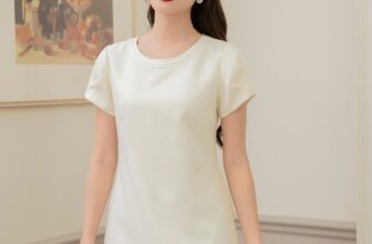 [???] Thời trang Đan Châu  ? Top1Fashion ?  Nếu nàng yêu thích vẻ đẹp nhẹ nhàng, thanh thoát nhưng vẫn toát lên sự sang trọng, chiếc đầm trắng này chính là lựa chọn lý tưởng dành cho nàng. Với thiết  , shares-1✔️ , likes-2❤️️ , date-2025-03-18 02:00:20????????