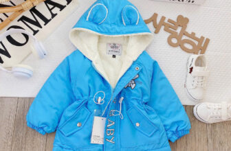 [🆕🇻🇳]  Tổng Kho Hiền Baybyo Chuyên Sỉ Lẻ Quần Áo Trẻ Em Giá Rẻ 🧑‍🧒❤️️👶⭐️  Những Mã khoác này k nên bỏ qua khách ơi,  chất gió xịn xò, lót lông dày dặn, phom cho bé từ 10-30kg.
Chần chừ gì nữa mà không sắm ngay cho bé nhà mình 1  , shares-0✔️ , likes-1❤️️ , date-2025-03-16 07:37:22🇻🇳🇻🇳🇻🇳📰🆕