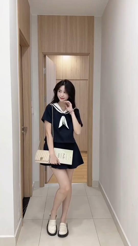 [🆕🇻🇳] HAMY Clothing  👕 Top1Fashion 👗  Hàng QC loại 1- chất lên chuẩn phom dáng, hàng siêu đẹp luôn nha. Ce nhận chỉ có ưng thôi.
 SÉT ÁO THỦY THỦ PHỐI CHÂN VÁY SIÊU XINH
Thiết kế chanh xả , li  , shares-0✔️ , likes-3❤️️ , date-2025-03-13 23:00:16🇻🇳🇻🇳🇻🇳📰🆕