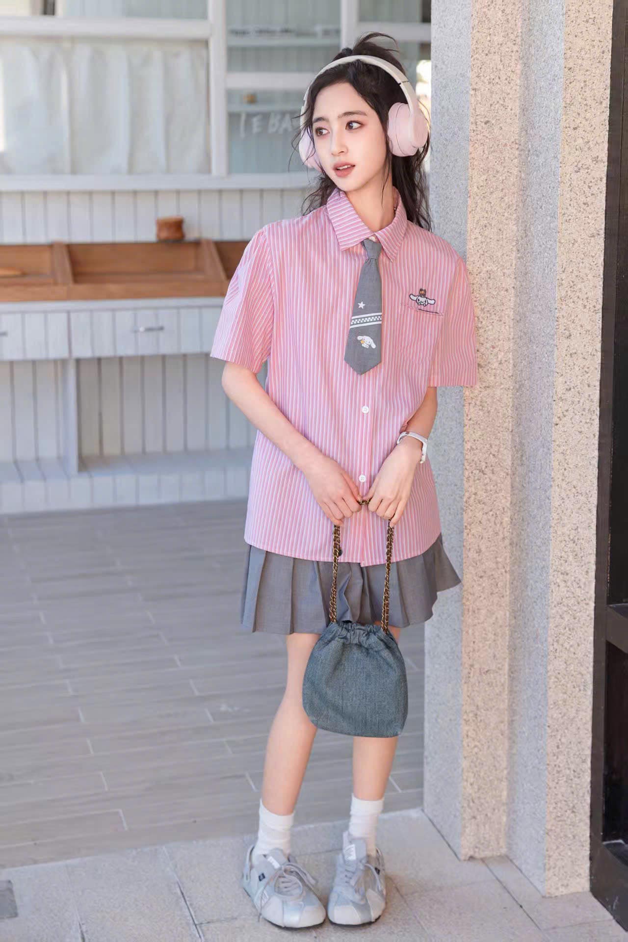 [🆕🇻🇳]  An Bình Kids – Thời Trang Trẻ Em Cao Cấp 🧑‍🧒❤️️👶⭐️ Gu chị nào,nhanh tay,lẹ chân ghé qua shop em hen!
Giá:3.xx
Size:25kg-55kg
giá chỉ dành cho khách chốt dưới bài đăng ạ
Shop An Bình kids !chuyên Quần áo trẻ , shares-2✔️ , likes-4❤️️ , date-2025-03-11 22:23:28🇻🇳🇻🇳🇻🇳📰🆕