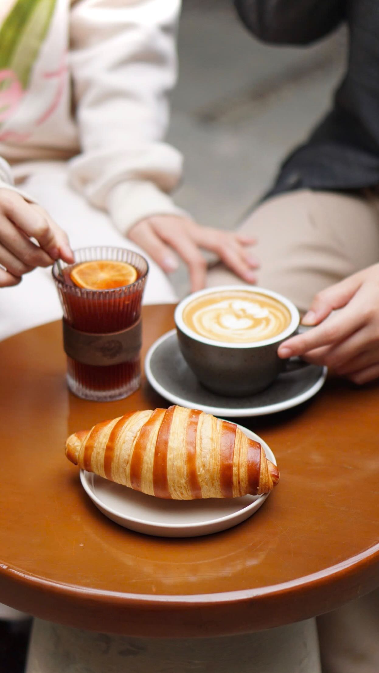 [☕️🇻🇳] La Farine 🥤 Top1Coffee ☕️ Có hai kiểu người trong một buổi cà phê…Bạn là người lắng nghe hay người kể chuyện trong mỗi buổi hẹn với bạn bè? Tag ngay ngư , shares-0✔️ , likes-0❤️️ , date-2025-03-15 03:25:04🇻🇳🇻🇳🇻🇳📰🆕