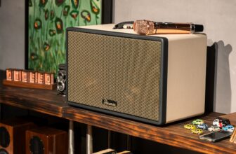 [🆕🇻🇳] Paramax 🛰🚀 Top1Tech 🤖💻 Bên cạnh chất âm đặc sắc được kế thừa tinh hoa từ 25 năm vàng son của PARAMAX, loa di động Saga còn khoác bên ngoài thiết kế rất “NGHỆ” – Cổ điển và Sang t , shares-5✔️ , likes-926❤️️ , date-2025-03-19 01:26:56🇻🇳🇻🇳🇻🇳📰🆕