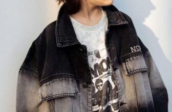 [🆕🇻🇳]  Star Kids Thời trang cao cấp dành cho trẻ em 🧑‍🧒❤️️👶⭐️  Sale 10% vs mẫu áo khoác bò chất siêu đẹp
– thấm hút mồ hôi tốt
– Giặt máy thoải mái không bai dão
Size áo 25-65kg quần 24-60kg
Từ 6 tuổi đến 14 tuổi
In , shares-0✔️ , likes-0❤️️ , date-2025-03-15 16:58:44🇻🇳🇻🇳🇻🇳📰🆕