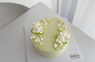 [🆕🇻🇳] Tiệm Bánh Chị Ái – Chuyên cung cấp Bánh Sinh nhật, Bánh nướng, Bông lan, Tiramisu 🍔 Top1Food  🍜 Khi khách toy bảo: chị muốn bánh bơ nhưng không thích decor trái cây, em bắt bông  cho chị nhé
Đơn giản nhưng dễ thương henInbox Tiệm Ái tư vấn ngay nhé , shares-0✔️ , likes-4❤️️ , date-2025-03-18 15:01:00🇻🇳🇻🇳🇻🇳📰🆕